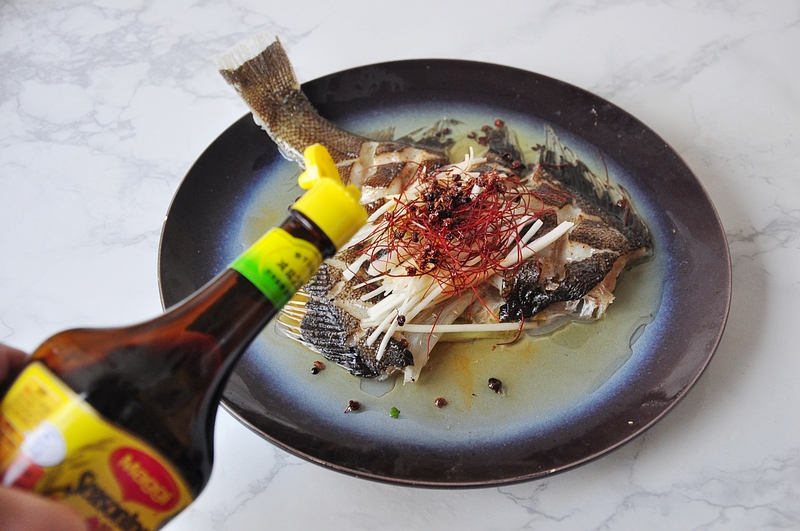 用简单的方法，快速做出美味的清蒸鲽鱼