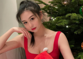 邱淑贞女儿长大了,21岁沈月穿吊带裙,曲线迷人继承妈妈好身材.花边娱乐-时尚资讯,时尚人物