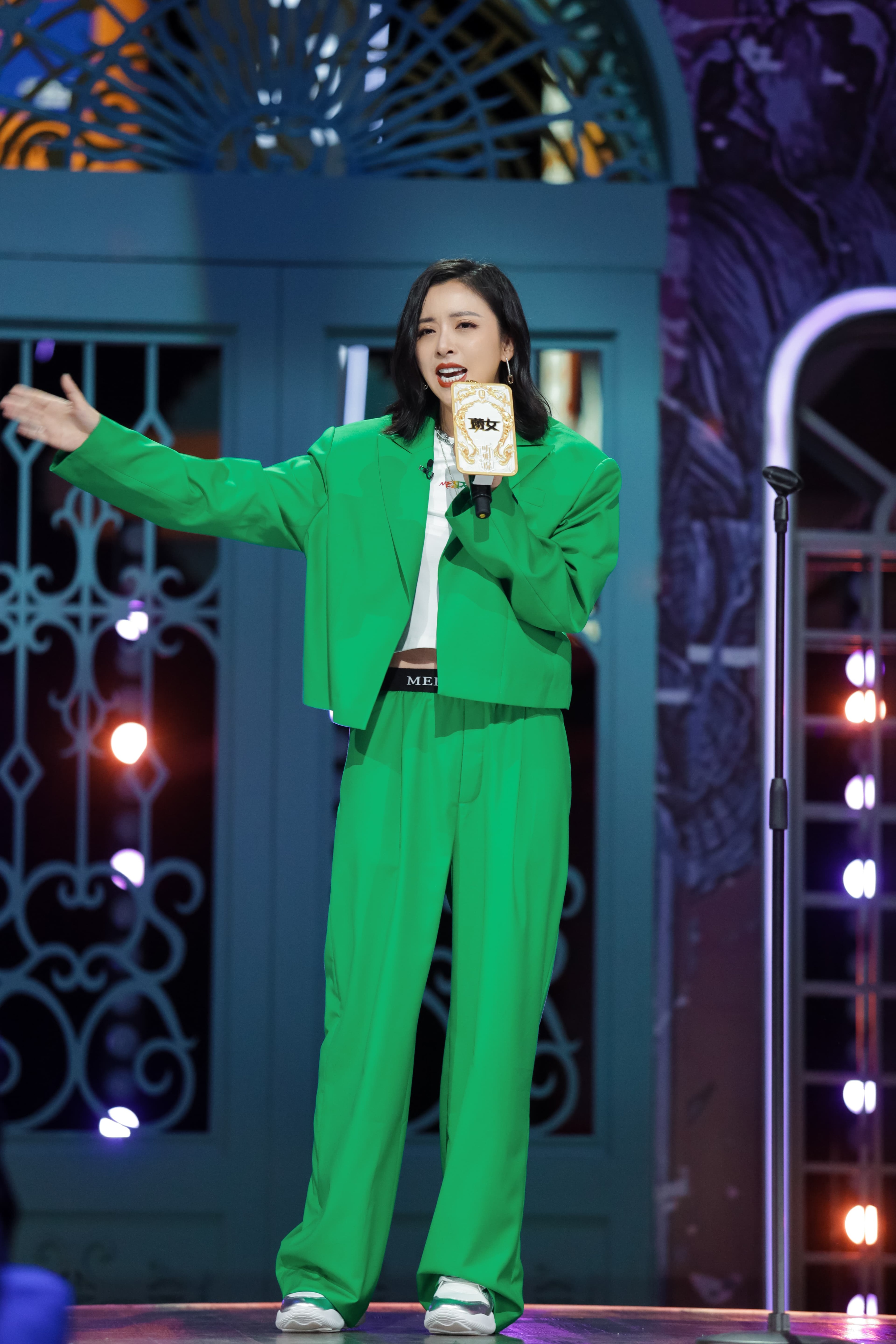 《听姐说》开播火热出圈 王子文否认苦恋传闻尚雯婕社恐引共鸣