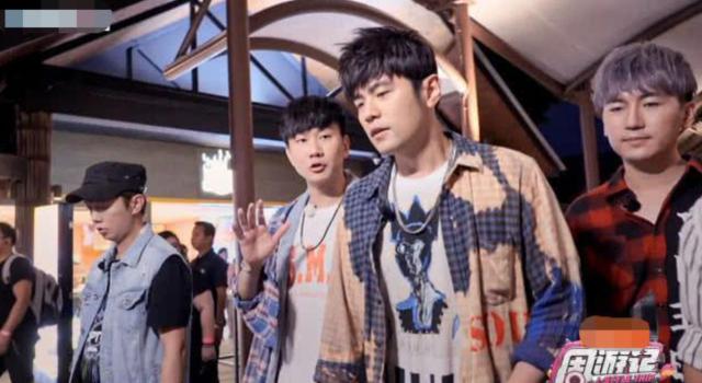 知名明星发长文怼周杰伦，过于自信就是自负，节目发言就像小孩