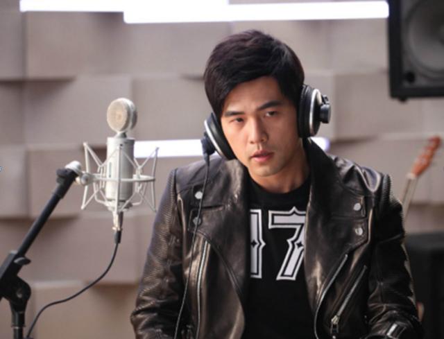 知名明星发长文怼周杰伦，过于自信就是自负，节目发言就像小孩