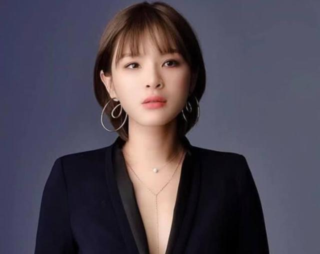 知名明星发长文怼周杰伦，过于自信就是自负，节目发言就像小孩