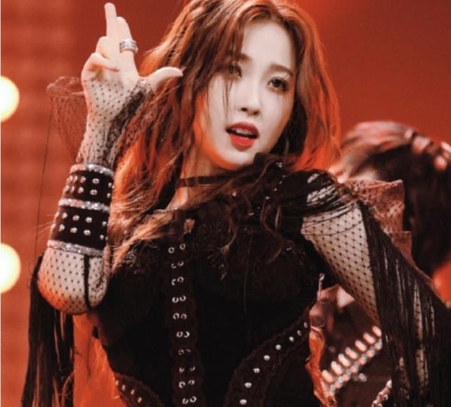 《青你2》C位早注定，金主爸爸提前发文庆祝露马脚，为刘雨昕招黑