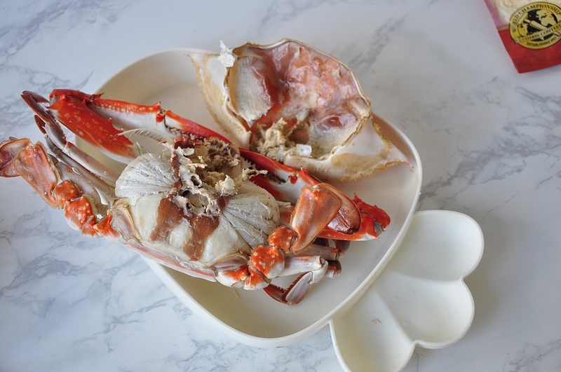 一只梭子蟹一碗饭，烤一烤味道赞，网友：梭子蟹它清蒸着吃不香？